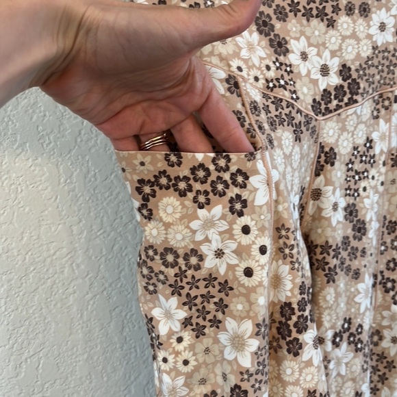 Offline by Aerie Pant Leggings Neutral Floral Yoga size medium - Picture 6 of 12